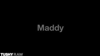 TUSHYRAW - Maddy May popója jól megkúrelva